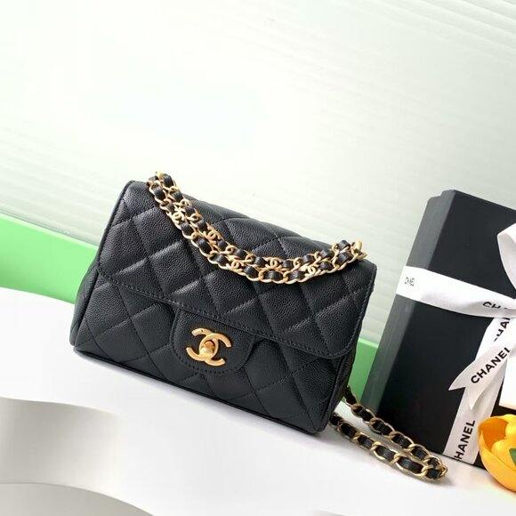 Chanel 25B Exquisite Double C Clasp CF Series - Picture 1 of 9